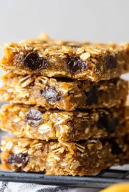 4-Ingredient Banana Oat Bars